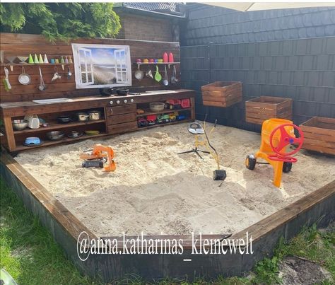 Kids Outdoor Spaces, Kid Friendly Backyard, Outdoor Play Space, Kids Backyard Playground, Backyard Kids Play Area, Play Area Backyard, Outdoor Play Spaces, Sand Pit, Outdoor Play Areas