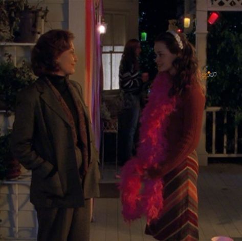 Gilmore Girls Lane, Gilmore Girls Party, Homemade Bracelet, Lane Kim, Skirt Tights, Gilmore Girls Outfits, 16th Birthday Outfit, Feather Boas, Rory Gilmore