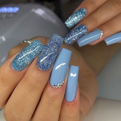 tap2nails✨ on Instagram: “Velvet Denim, Vintage Sky💙 Nails 💅 Follow 👉@tap2nails  Follow 👉@tap2nails  DM FOR PROMOTIONS $$ By @verona__nails” Denim Nails, Sky Blue Nails, Acrylic Coffin Nails, Holiday Nails Winter, Sky Nails, Acrylic Nail Set, Short Coffin Nails, Acrylic Coffin, Pink Nail Designs