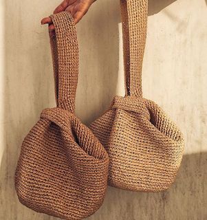 Arte, Ideias e Cores Japanese crochet bag #japanesecrochetbag #crochet #crochetbag #crochetbags 11.434 Japanese Crochet Bag, Japanese Knot Bag, Japanese Crochet, Woven Bags, Crochet Market Bag, String Bag, Crochet Tote, Raffia Bag, Circular Knitting