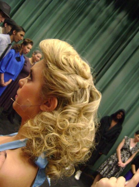 Hairstyles: Easy Theatre Hairstyles