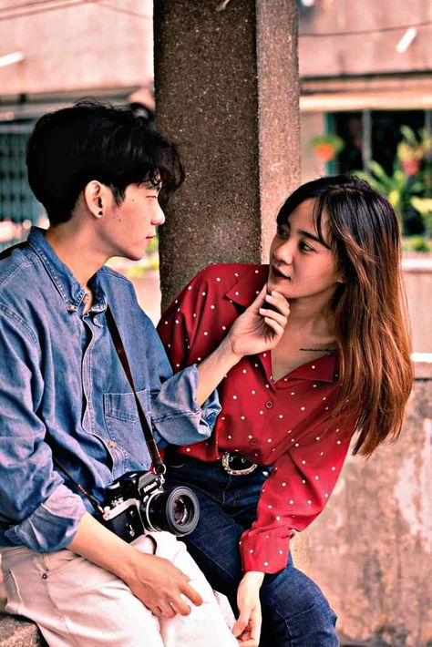 Sweet Korean Couple Pictures, Korean Couple Aesthetic, Aesthetic Whatsapp Status, Aesthetic Status, Lofi Aesthetic, Korean Couple Photoshoot, Instagram Couples, Cute Couple Dp, Romantic Photos Couples