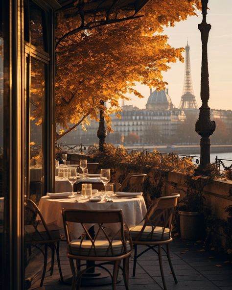 Paris Autumn, Paris In The Fall, Paris In Autumn, Parisian Cafe, Paris Aesthetic, Paris Cafe, Fall Travel, Autumn Cozy, Autumn Aesthetic