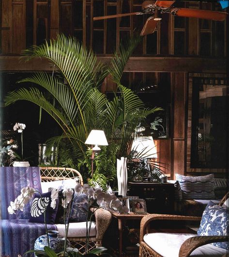 British Colonial Decor West Indies, West Indies Living Room, Spanish House Interior, Tropical British Colonial, Jamaica House, Boho Chic Interior, Exotic Homes, British Colonial Decor, Thai House