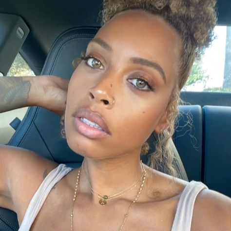 (1833) Melli Monaco - YouTube Melli Monaco, Soul Glow, Make Videos, Brown Girl, Beautiful Woman, Pretty Face, Honeycomb, Monaco, Houston