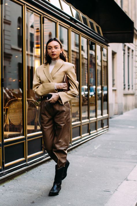 Puffers Were a Street Style Essential On Day 3 of Paris Fashion Week | Fashionista Beatrice Gutu, Boots Street Style, March Outfits, Mode Dope, Paris Street Style Fall, Botas Western, Dior Hat, Top Street Style, Paris Fashion Week Street Style