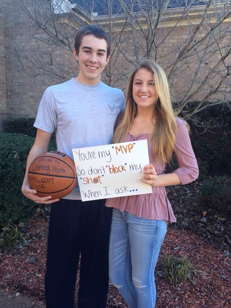 how I asked my bf to coming home(school dance)❤️❤️#cominghome #schooldance… Basketball Proposal, Girl Ask Guy, Basketball Promposal, Sadies Proposal, Cute Promposals, Cute Homecoming Proposals, Cute Prom Proposals, Asking To Prom, Dance Proposal