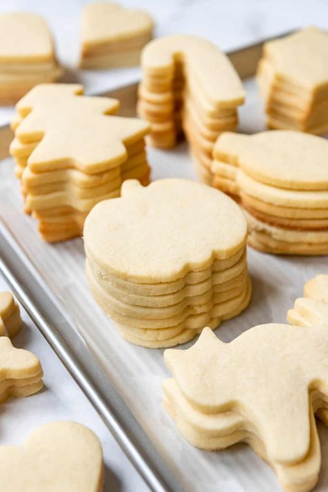 Best Cut-Out Sugar Cookies Sugar Cookie Cut Out Recipe, Cookie Cut Out Recipe, Best Sugar Cookie, Best Sugar Cookie Recipe, Halloween Sugar Cookies, Sugar Cookie Frosting, Sugar Cookie Recipe, Soft Sugar Cookies, Best Sugar Cookies