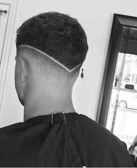 Haircut Selfie, Photo Hijab, Curly Hair Fade, Shaved Hair Designs, Men Haircut Curly Hair, Mens Hairstyles Thick Hair, Cute Hairstyle, Men Hair Color, Faded Hair