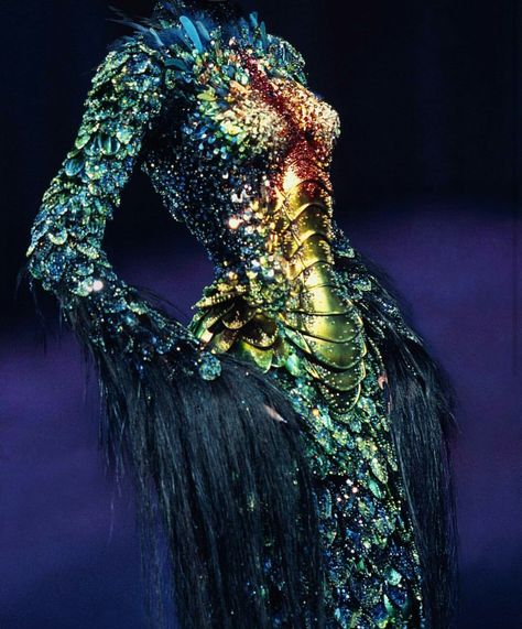 Fashion Student, Runway Fashion Couture, Mode Crochet, Instagram Paris, Fantasy Gowns, Fairytale Dress, Thierry Mugler, Costume Outfits, Fantasy Fashion