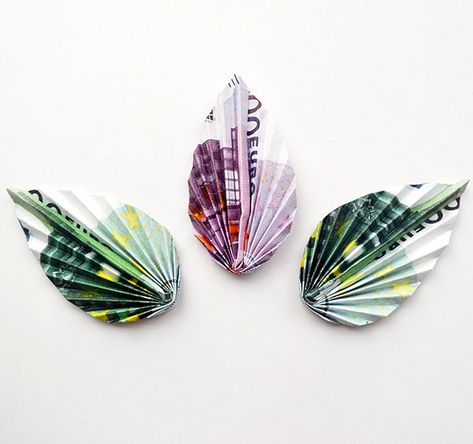 Money LEAVES Origami EURO Tutorial DIY Folding Decoration Money leaf out of one euro bill. It's a perfect decoration for your favorite flowers! I wish you a pleasant viewing! Leaves Origami, Origami Ladybug, Easy Money Origami, Money Origami Tutorial, Money Leaf, Graduation Leis Diy Ribbons, Money Lei Diy, Graduation Leis Diy, Origami Leaves