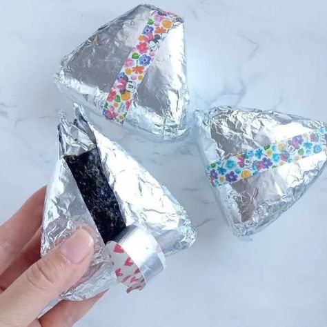 Handmade Onigiri Wrapper & Homemade Black Cat Onigiri Cat Onigiri, Nori Seaweed, Tin Foil, Washi Tapes, Plastic Wrap, Lunch Ideas, Aluminum Foil, Masking Tape, Washi Tape