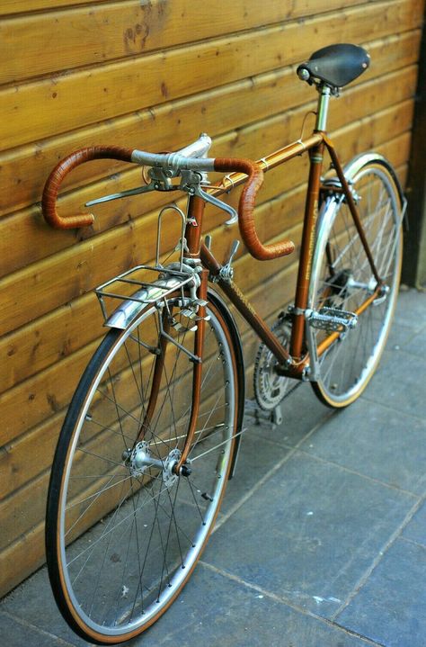 City Bike Style, Randonneur Bike, Vintage Road Bike, Bici Retro, Bike Restoration, Classic Road Bike, Road Bike Vintage, Road Bicycle Bikes, Bike Logo