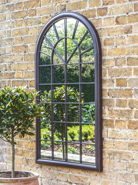 14 Best Garden Mirrors - Stylish Outdoor Mirror Ideas Garden Wall Designs, Landscape Lighting Design, Outdoor Garden Lighting, Garden Mirrors, Outdoor Mirror, Magic Garden, Walled Garden, Garden Help, Wall Fountain