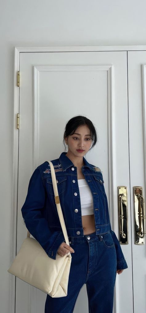 Jihyo Twice Casual Outfit, Jihyo Casual Outfit, Jihyo Outfit, Jihyo Twice Wallpaper, Jihyo Wallpaper, Leader Twice, Married In Vegas, Twice Wallpaper, Blue Outfits