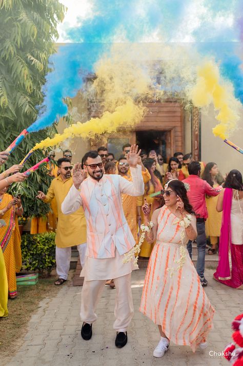 #Crazy_haldi #fun #haldi_ceremony #haldi_event #haldi_day #dance #enjoy_haldi #enjoy_the_day #moment #candid #Chakshuphotography_and_Film's. Haldi Ceremony, Flamingo, The Day, Film, Quick Saves