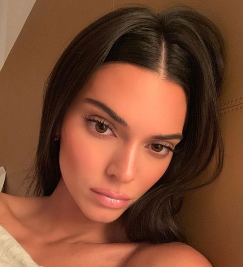 Kendall Jenner Face, Kendall Jenner Icons, Stile Kendall Jenner, Kendall Jenner Makeup, Trajes Kylie Jenner, Jenner Makeup, Kendall Style, Kendal Jenner, Kendall Jenner Outfits