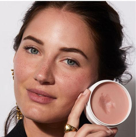 Miracle Balm Is The Secret To No-Makeup Makeup – Jones Road Uber Black, Miracle Balm, Jones Road, Light Moisturizer, Skin Tissue, Translucent Powder, Black Mascara, Tan Skin, Everyday Makeup