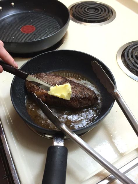 Pan Cooked Steak, Steak On Stove, Pan Fry Steak, Grilling The Perfect Steak, Cooking Steak, Fried Steak Recipes, The Perfect Steak, Pan Steak, Cooking The Perfect Steak