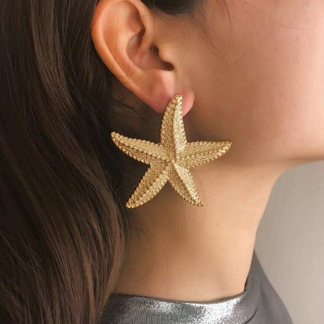 Earrings fashion star-shaped earrings three-dimensional pitted starfish earrings nihaojewelry NHOA238488 Woman In Gold, Starfish Pendant, Starfish Earrings, Star Earrings Stud, Stud Earrings For Women, Cool Necklaces, Fashion Jewelry Earrings, Metal Earrings, Animal Jewelry