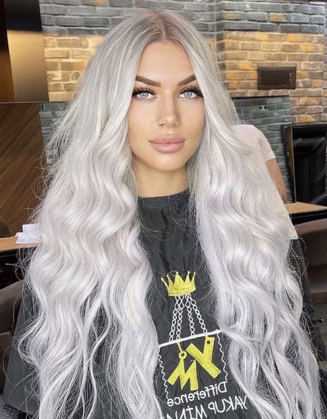 Platinum Long Hair, Bright Winter Hair Color, Ice White Hair, Blonde Hair With Roots, Ice Blonde Hair, Silver White Hair, Winter Hair Color Ideas, Silver Blonde Hair, Icy Blonde Hair