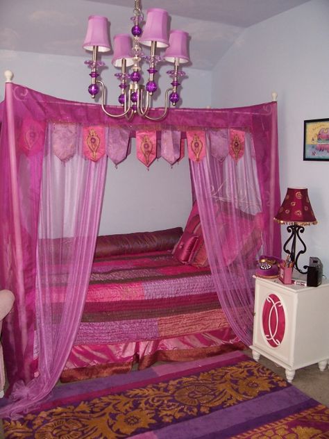 Boho Moroccan Bedrooms, Girly Bedrooms, Indian Bazaar, Daybed Styles, Idea Bedroom, Tidy Room, Moroccan Bedroom, Royal Indian