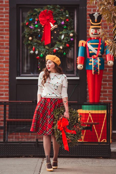 Christmas Skirt Outfit, Christmas Plaid Outfit, White Christmas Outfit, Disney Christmas Outfits, December Outfits, Christmas Attire, Cute Christmas Outfits, Christmas Day Outfit, Christmas Wear