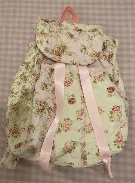 Vintage Doll Aesthetic Outfits, Coquette Bookbag, Coquette Backpack, Coquette Bag, Dolly Doll, Girly Bags, Pretty Bags, Girls World, Cute Bags