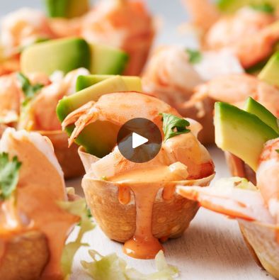 16K views · 642 reactions | Mini Prawn Cocktail Wonton Cups | Mini Prawn Cocktail Wonton Cups for Christmas🎄🥂 | By Marion Grasby | Facebook Prawn Fritters, Entertaining Dishes, Guyanese Recipes, Marion Grasby, Wonton Noodles, Marion's Kitchen, Wonton Cups, Crispy Wonton, Prawn Cocktail