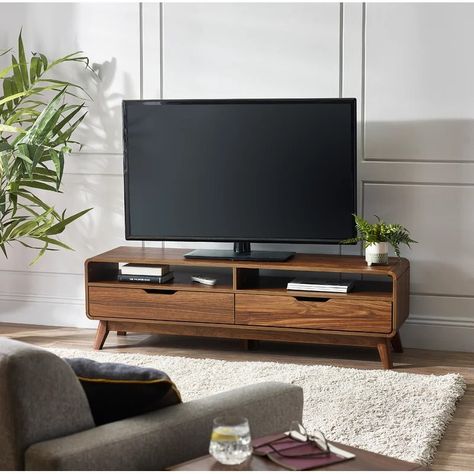 White Sofa Design, Tv Room Ideas, Walnut Tv Stand, Room Tv Stand, Bufet Tv, Hallway Furniture Storage, 2x4 Wood, Wooden Tv Cabinet, Wooden Tv Stands