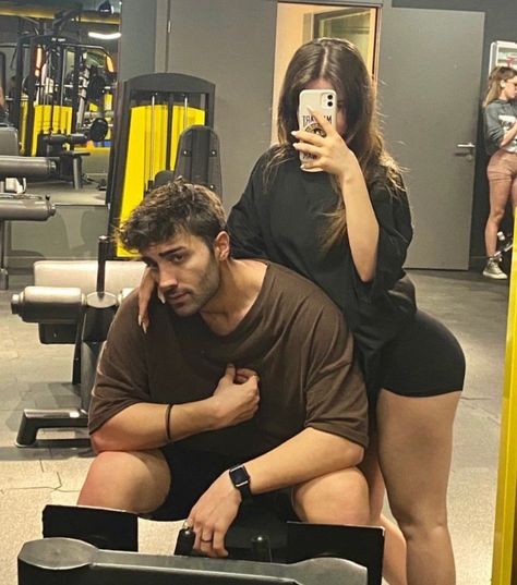 Couples Gym Pictures, Gym Couple, Rok Outfit, Gym Pictures, Gym Guys, Classy Couple, The Love Club, Couple Relationship, Fit Couples