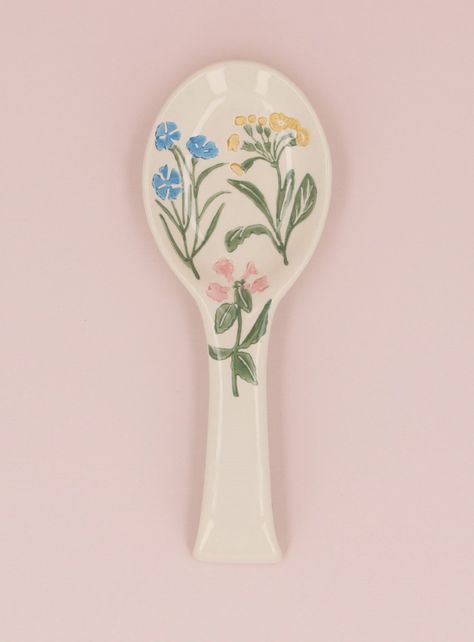 The Primavera Stoneware Spoon Rest is the perfect kitchen accessory to bring an air of delicate spring decor to your home. The floral design is hand-painted on high-quality stoneware to create a timeless piece that will be admired for years to come. Dimensions: 25x9x2cm We have a variety of beautiful kitchen accessories in the Primavera design collection, please see my Ebay shop for more of these lovely items. We offer combined postage across all of our products. Please message me if you have an Pottery Painting Spoon Rest, Painted Spoon Rest, Spoon Rest Pottery, Painted Spoons, Pottery Spoon Rest, Color Me Mine, Ceramic Spoon Rest, Spoon Holder, Red Icons:)