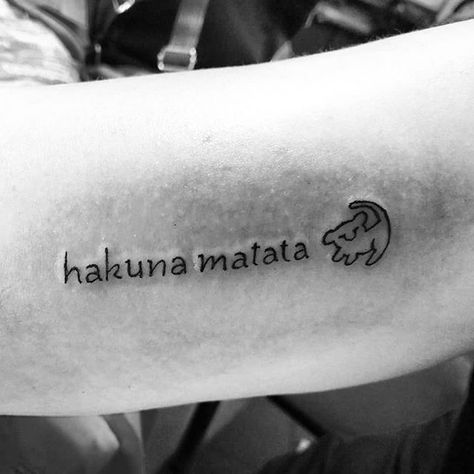 Hakuna Matata Tattoo, Tatuaje Studio Ghibli, Ankle Tattoos For Women, Bff Tattoos, Tattoo Feminina, Best Friend Tattoos, Hakuna Matata, Friend Tattoos, Disney Tattoos