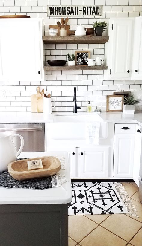 Home Style Tour with Cynthia Harper - Modern Farmhouse Boho Neutral Decor Boho Kitchen Backsplash, Design Interior Modern, Boho Kitchen Decor, Bedroom Minimalist, Farmhouse Boho, Kitchen Interior Design Modern, Boho Kitchen, Kitchen Design Decor, Interior Modern