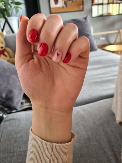 Manicure With Heart Design, Short Red Nails With Heart, Red Gel Nails With Heart, Short Gel Valentines Day Nails, Pink Valentine’s Day Nails Short, Red With Hearts Nails, Red Biab Nails Short, Nails Red With Heart, Squared Valentines Nails