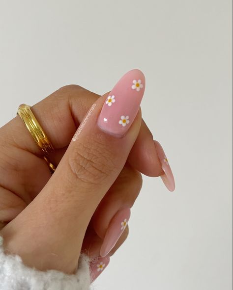 simple nail designs, Plain nails, basic nail trends, DIY nails, nails you can do at home, easy nails, Natural Gel-X nails, nail extensions, bare nails, neutral nails, basic nails, pink nails East Gel Nail Designs, Basic Nails Pink, Nails Basic, Basic Nail, Bare Nails, Daisy Nail Art, Nails Neutral, Wide Nails, Plain Nails