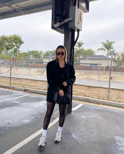 Tights Sneakers Outfit, Pantyhose With Sneakers Outfit, Tights And Sneakers, Inspo Poses, Stylish Winter Outfits, Socks And Heels, Black Pantyhose, White Socks, Sneakers Outfit