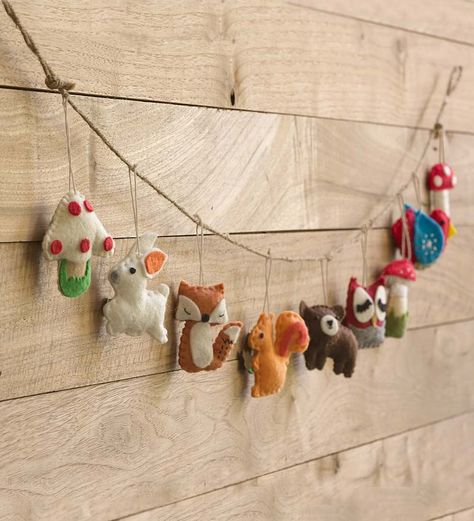 Woodland Animal Garland Animal Garland, Diy Bebe, Woodland Friends, Woodland Animal, Woodland Baby, Baby Shower Woodland, Baby Boy Nurseries, Nursery Themes, Felt Animals