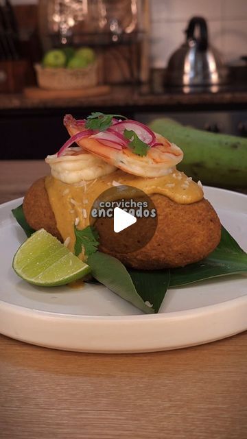 Daniel Alejandro Beltrán on Instagram: "Corviches Encocados 🐵🥥🔥 No calculcan esa mezcla perfecta entre el maní, el coco y el camarón🥜🥥🍤🤌🏼 mi recomendación, una cebollita curtida encima y un toque de limón le va a aportar esa acidez, y tienes un plato redondo🔥🙌🏼  #CocinaParaForaneos #Ecuador #Corviches #Recetas #Ecuador🇪🇨 #CorvichesEncocados" Coco, On Instagram