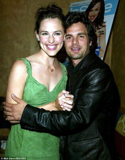 Mark Ruffalo & Jennifer Ganner Thirty Flirty And Thriving, Ship Name, 13 Going On 30, Top Film, Marvel Photo, Chick Flicks, Girl Movies, Mark Ruffalo, Movie Couples