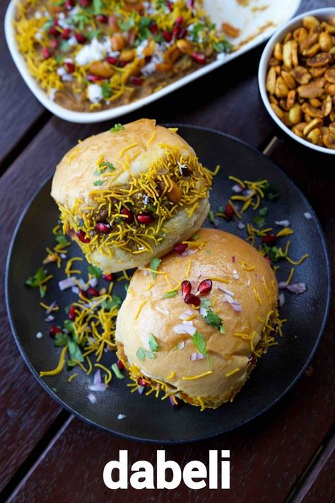 Dhabeli Recipe, Dabeli Recipe, Street Food Recipes, Soya Mumu, Spicy Snacks Recipes, Indian Street Food Recipes, Vegetarian Desserts, Pani Puri, Lemon Rice