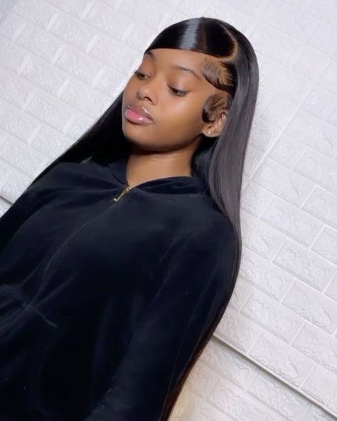 Swoop Wig Hairstyles, Swoop Wig, Wig Installation, Graduation Hair, Installation Ideas, Wigs Black, Weave Ponytail Hairstyles, Weave Ponytail, Frontal Wig Hairstyles