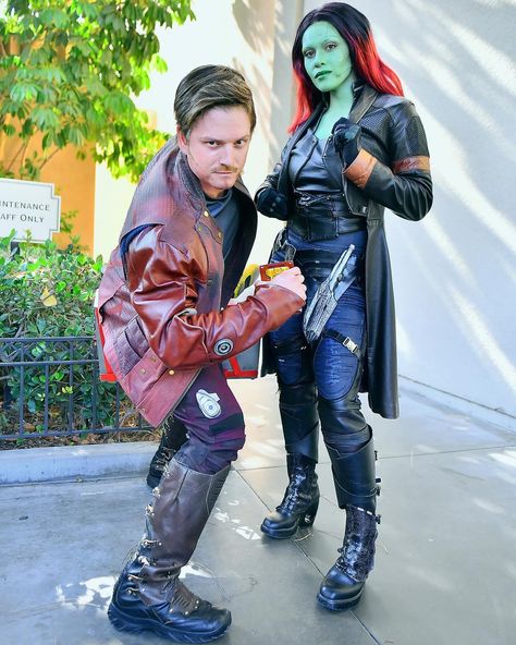 Star Lord And Gamora Costumes, Gamora And Starlord Costume, Gamora And Peter Costume, Gamora Costume, Scary Couples Costumes, Starlord And Gamora, Unique Couple Halloween Costumes, California Adventure Park, 2023 Halloween