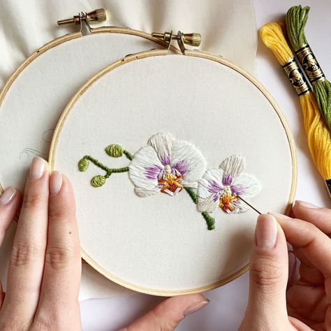 Embroidery Workshop: Orchids (SOLD OUT) - Queens Botanical Garden Stitching Flowers, Orchid Flower Tattoos, Learn To Embroider, Orchid Drawing, Orchid Pattern, Orchid Tattoo, Embroidery Workshop, Learning To Embroider, Orchid Plant