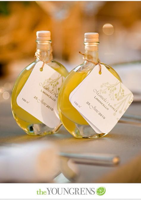 Lemon cello as wedding favors. Destination weddings. Italy. The Youngrens photograpy. Wedding Favours Lemoncello, Lemon Cello Wedding Favors, Lemon Cello, Bulgari Event, Weddings Italy, Wedding Gifts For Guests, Wedding Confetti, Wedding Souvenirs, Guest Gifts