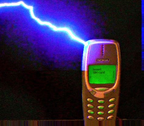 Nokia 3310 aesthetic ytk glow green Nokia 3310 Aesthetic, Nokia Aesthetic, Nokia 3310, Glow Green, Look In The Mirror, Art Inspo, Mirror, Memes, Electronic Products