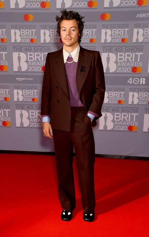 Harry Styles Red Suit, Harry Styles Red Carpet, The Brits, Caroline Flack, Brown Suit, O2 Arena, Best Dressed Man, Brit Awards, Brown Suits