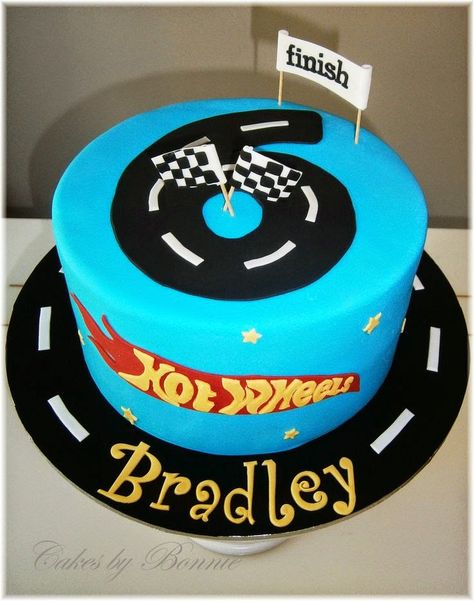 Hot Wheels Racing League: Hot Wheels Birthday Party Cakes - Number is the road. #hotwheels #cakes Hot Wheels Birthday Cake Buttercream, 5th Birthday Cake Ideas For Boys, Hotwheels Birthday Party Cake, Car Cakes For Boys Birthday For Kids, 5th Birthday Cakes For Boys, 5th Birthday Cake Boys, Hot Wheels Birthday Party Ideas Cake, Hot Wheels Cake Ideas, Hotwheels Birthday Cake