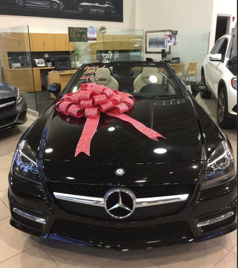 Mercedes Convertible, From Me To Me, Mercedes Auto, Car Bows, Me To Me, Black Mercedes Benz, Dream Cars Mercedes, Girly Car, Luxury Lifestyle Dreams