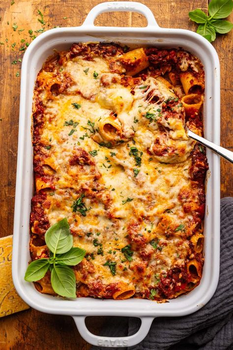 Baked Ziti with Italian Meat Sauce Baked Ziti Homemade Sauce, Ziti Sauce Recipes, Homemade Baked Ziti, Baked Ziti With Meat Sauce, Baked Ziti With Meat, Baked Ziti With Ground Beef, Best Baked Ziti Recipe, Italian Meat Sauce, Baked Pasta Dishes